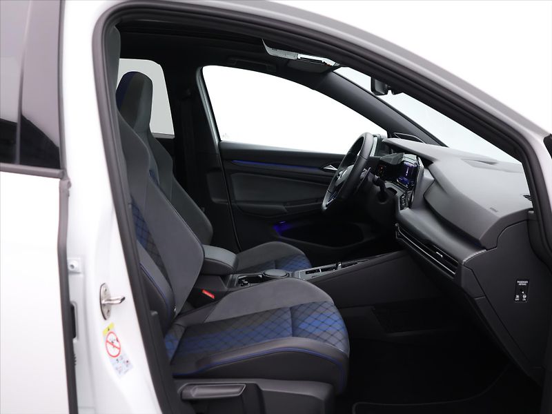 Volkswagen Golf 2,0 TSI R 235kW 4MOT DSG DPH C - fotka 11 z 30