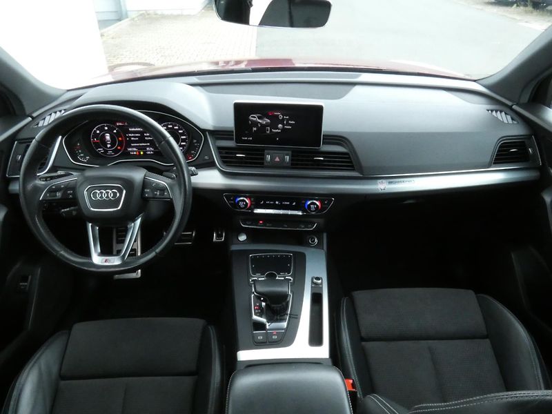Audi Q5 2.0 TDI 140 KW quattro - fotka 16 z 28