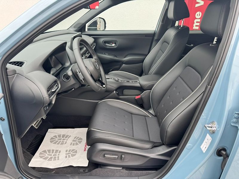 Honda ZR-V (2026) 2.0e:HEV 135kW Sport SKLADEM - fotka 25 z 34