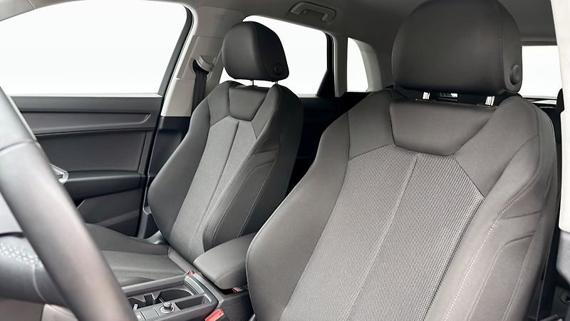 Audi Q3 35TFSI S Tronic Cockpit LED - fotka 8 z 13
