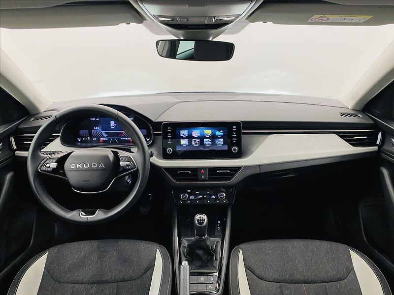 Škoda Scala 1,0 TSI 85kW Selection - fotka 9 z 25