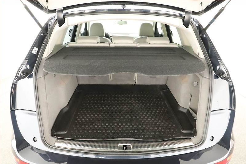 Audi Q5 (2012) Exclusive 3.0 TDI, 4X4 - fotka 11 z 18