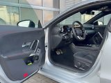 Mercedes-Benz CLA 200 Shooting Brake AMG Sty - náhled 23