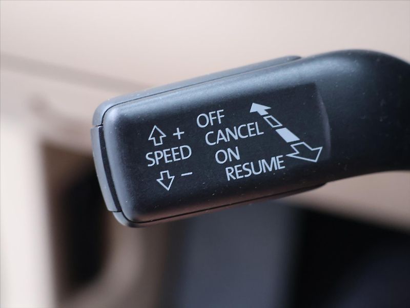 Volkswagen Passat 2,0 TDI 103kW DSG Xenon Navi - fotka 19 z 32
