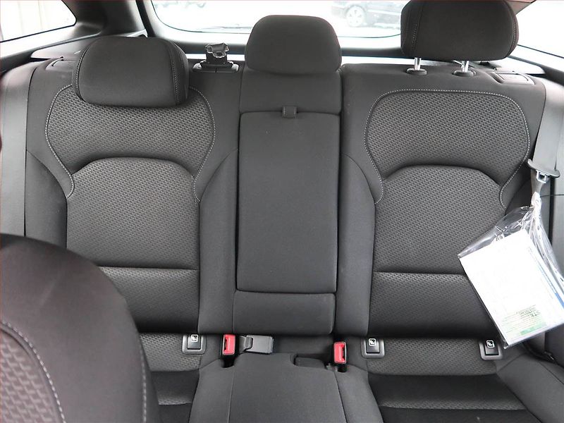 Hyundai i30 (2018) 1.4 CVVT, Serv.kniha, Tempomat - fotka 10 z 18