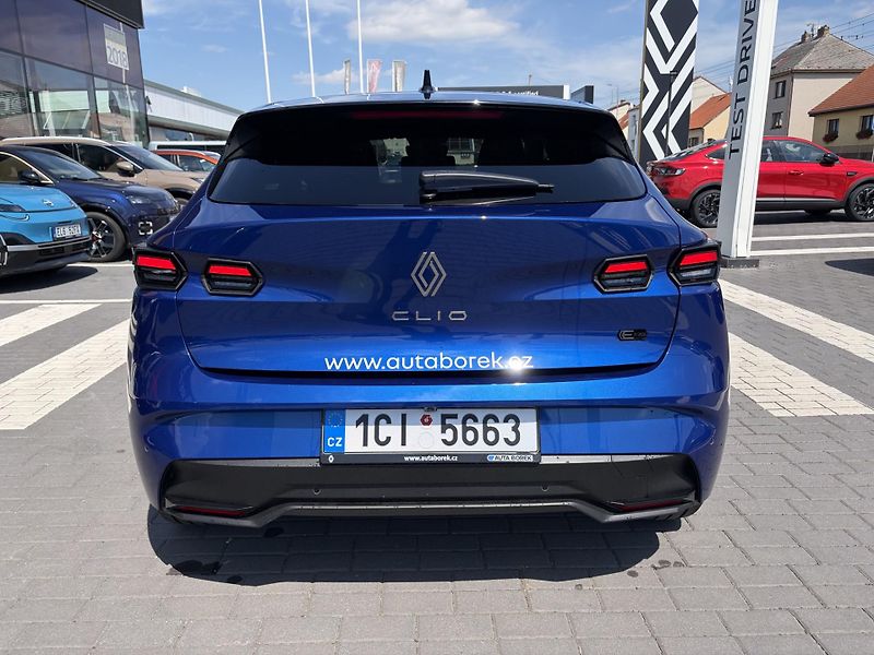 Renault Clio Techno full hybrid 160 - fotka 6 z 8