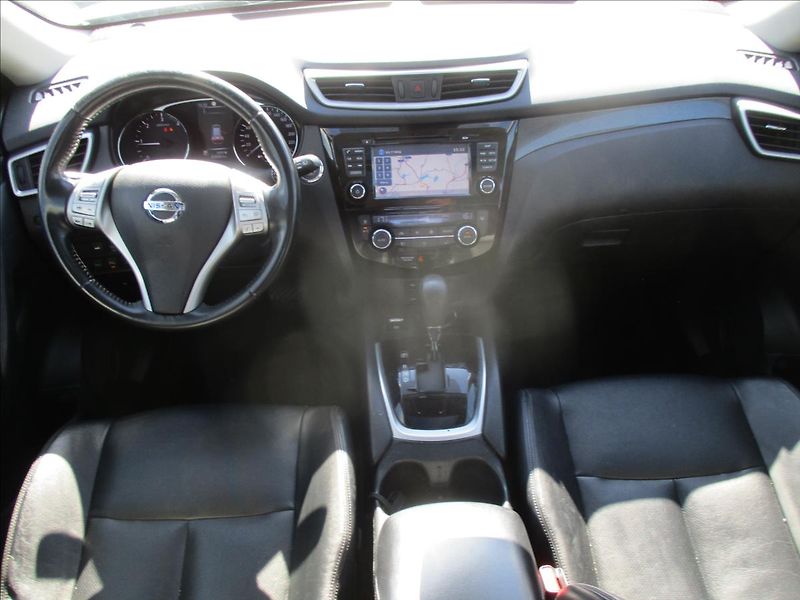 Nissan X-Trail 1,6 dCi 130 Tekna Automat Pano - fotka 13 z 30
