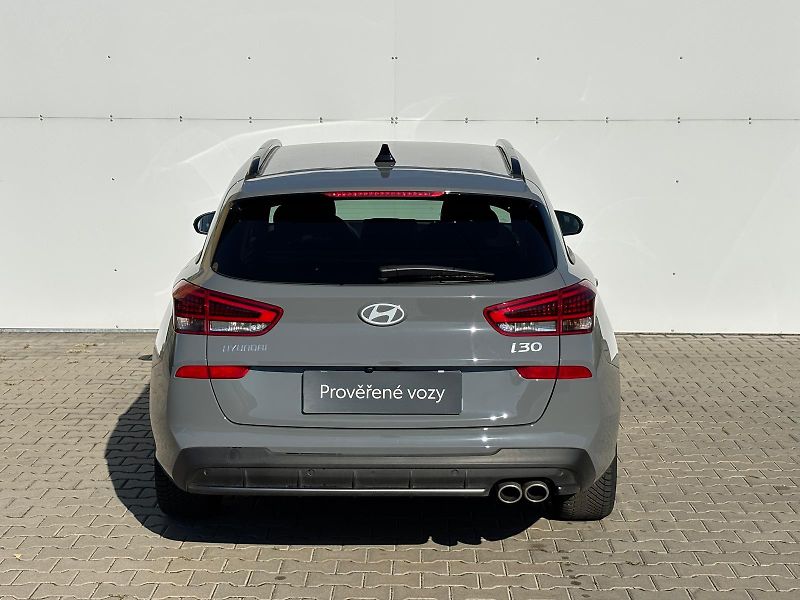 Hyundai i30 1.5 T-GDI MHEV DCT N-Line - fotka 9 z 25