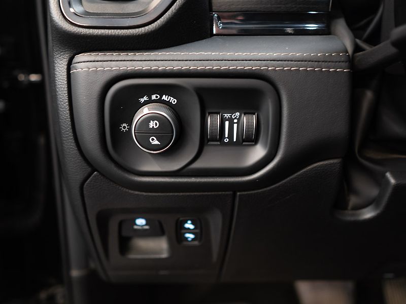Dodge RAM (2024) 5.7 Limited Night Edition - fotka 22 z 47