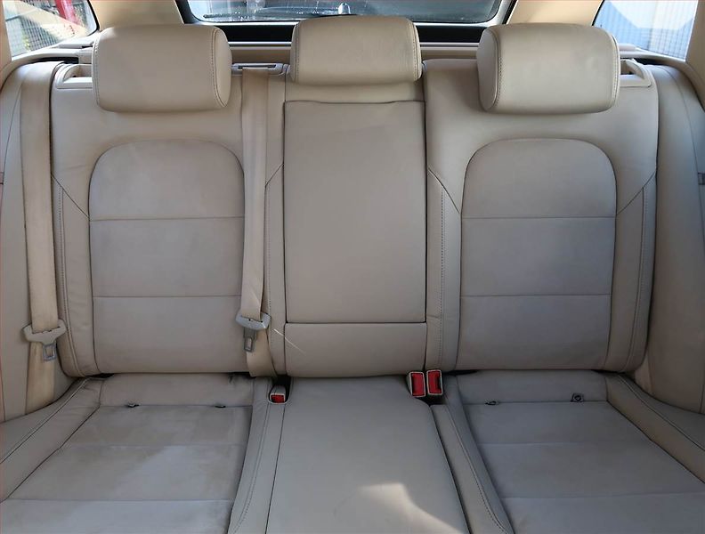 Škoda Superb (2010) 2.0 TDI, Serv.kniha - fotka 10 z 21