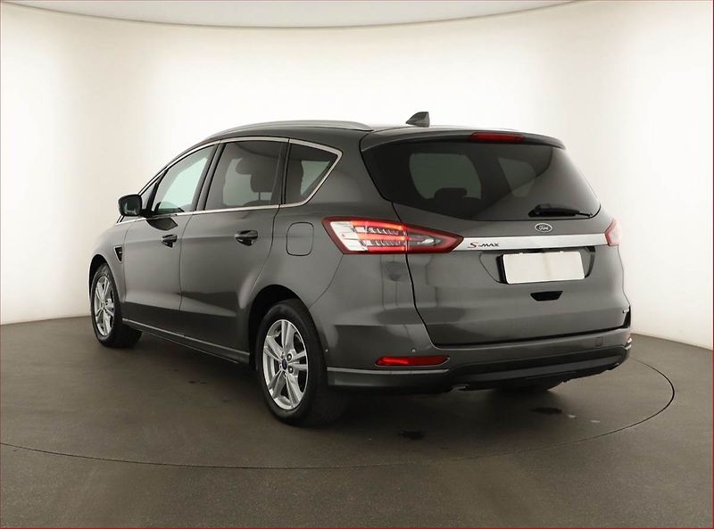 Ford S-MAX (2022) Titanium Hybrid - fotka 4 z 16