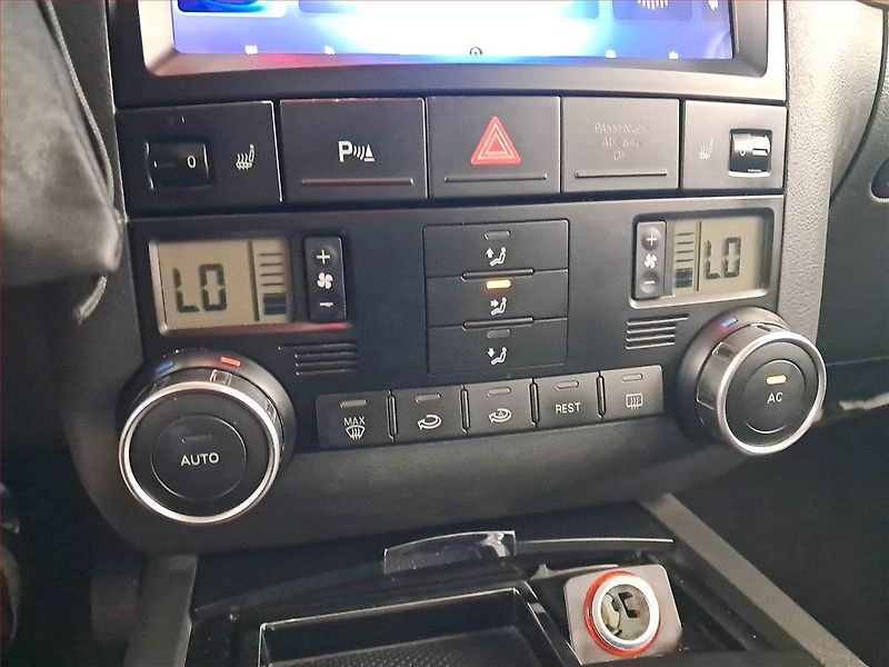 Volkswagen Touareg (2009) 3.0 TDI, 4X4, Automat, Xenony - fotka 17 z 21