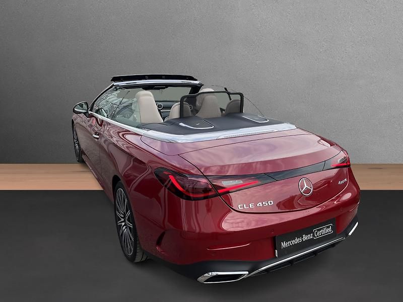 Mercedes-Benz CLE 450 4MATIC kabriolet AMG Line - fotka 23 z 24