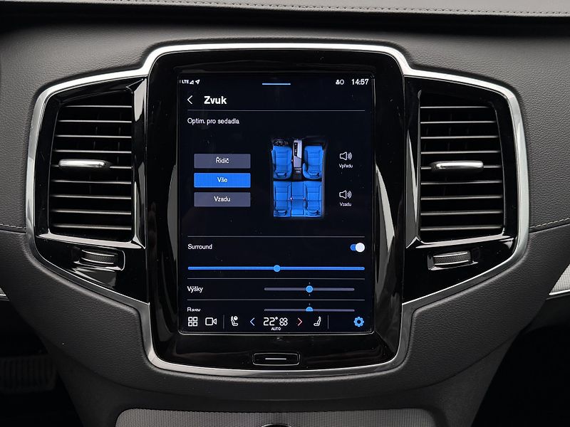 Volvo XC90 B5 AWD PLUS DARK CZ 1.maj - fotka 41 z 46