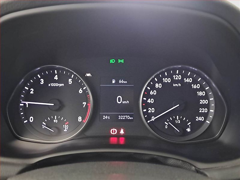 Hyundai i30 (2023) 1.0 T-GDI, ČR,1.maj - fotka 11 z 17