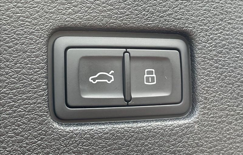 Audi Q8 3,0 TDi 50 S-line Individual - fotka 34 z 35