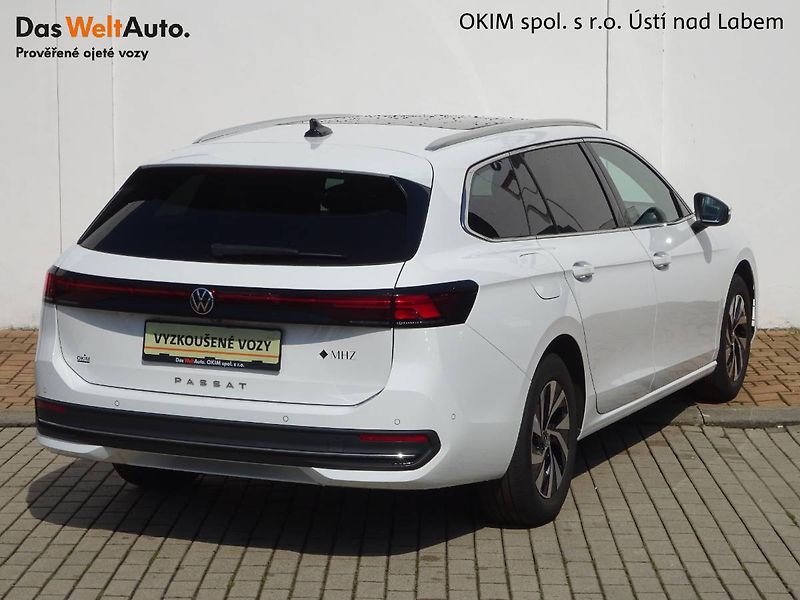Volkswagen Passat (2024) 2,0 TDi/ 110kW DSG  Business - fotka 2 z 29