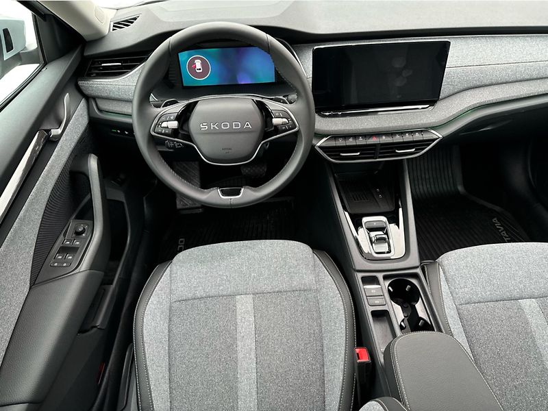 Škoda Octavia IV FL Combi Top Selection 2.0 - fotka 10 z 24