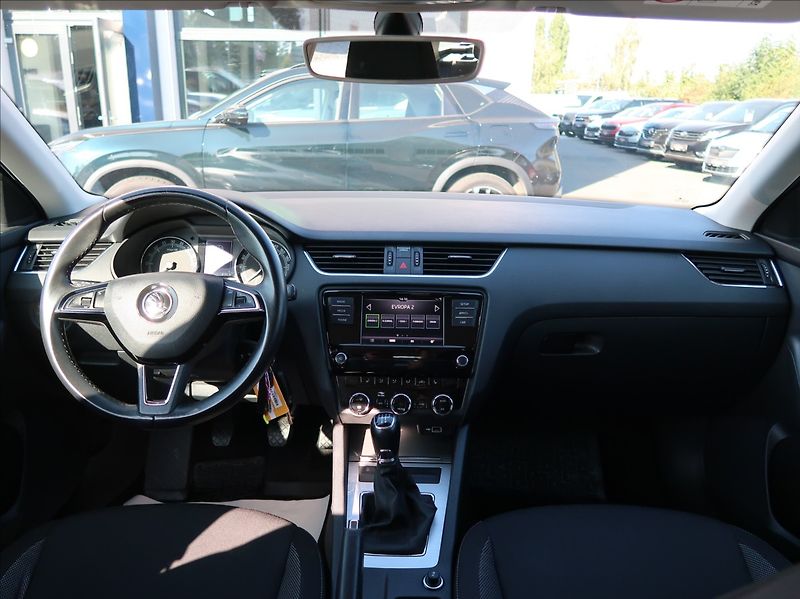 Škoda Octavia 1,6 TDi,85kW,1majČR,Serv.k,DPH - fotka 16 z 26