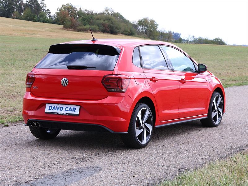 Volkswagen Polo 2,0 TSI GTI 147kW DSG LED Beat - fotka 7 z 28