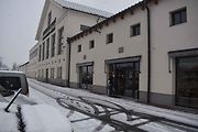 Souběžně s otevřením muzea začalo sněžit