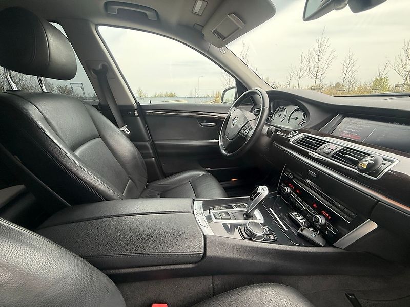 BMW Řada 5 530 GT X-DRIVE - fotka 14 z 23