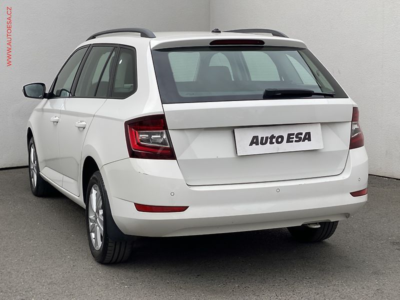Škoda Fabia (2021) 1.0 TSi, 1.maj,ČR, Ambition - fotka 6 z 17