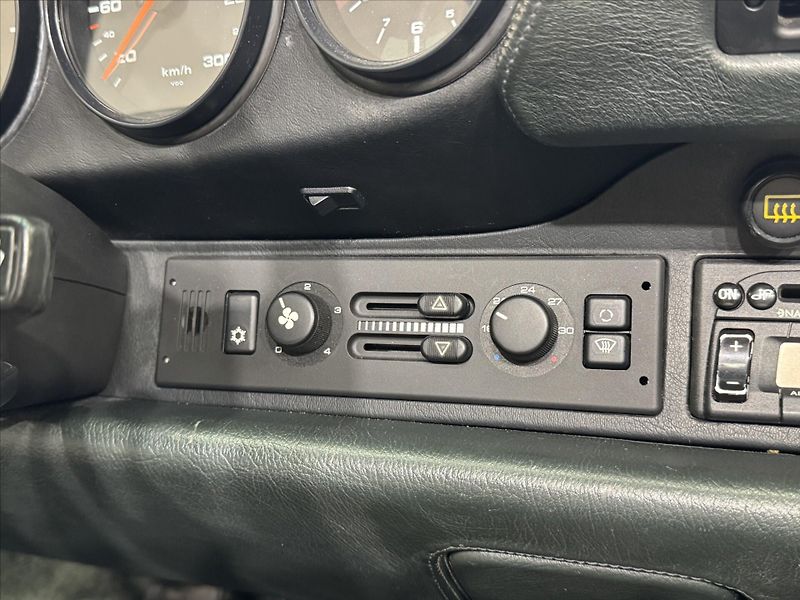 Porsche 911 964 CARRERA TARGA 4 - fotka 13 z 20