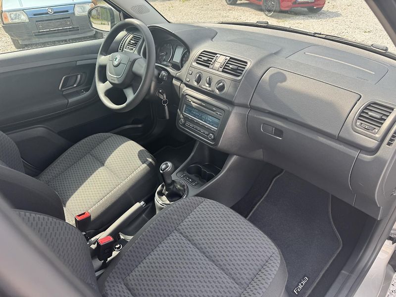 Škoda Fabia 1.2TSi,rezervace  - fotka 24 z 36
