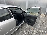 Opel Corsa 1.2i 80PS 141000KM KLIMA STK!! - náhled 136
