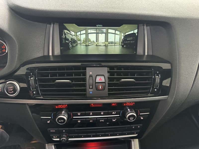 BMW X4 (2017) X4 M40i xDrive HARMAN KARDON - fotka 30 z 35