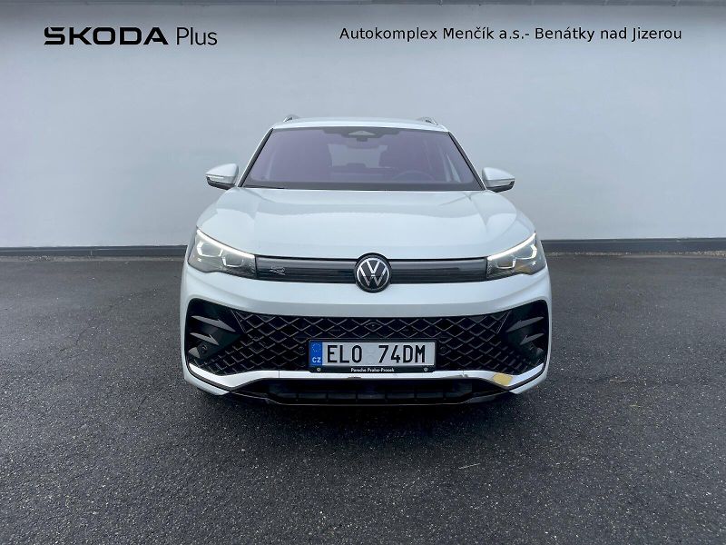 Volkswagen Tiguan (2025) R-LINE 1,5 TSI 130 KW EHYBRID - fotka 4 z 55