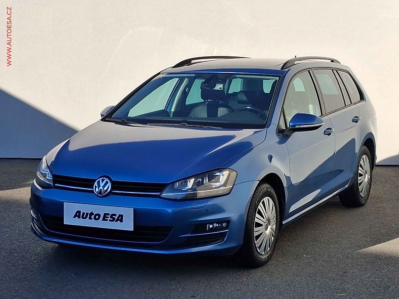Volkswagen Golf (2015) 2.0 TDi, LED, TZ, navi, panor - fotka 3 z 18