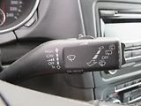 Volkswagen Golf (2011) 1.6 TDi, Panor, výhřev sed - náhled 19