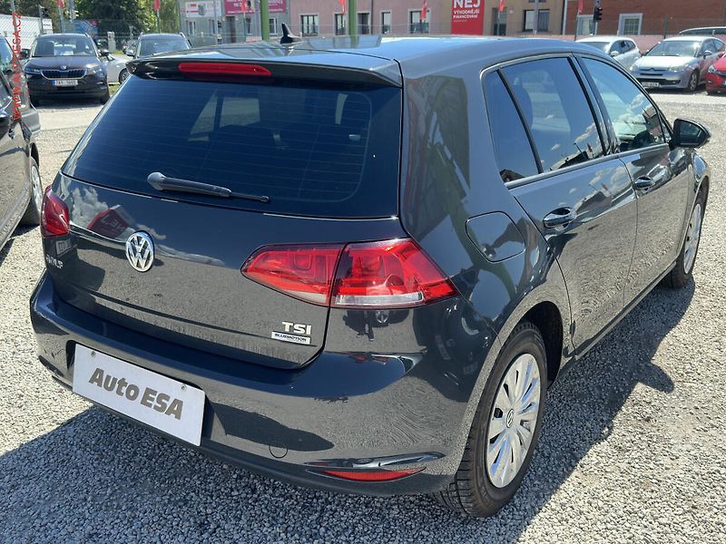 Volkswagen Golf (2016) 1.2 TSi, ČR, Klima - fotka 4 z 16