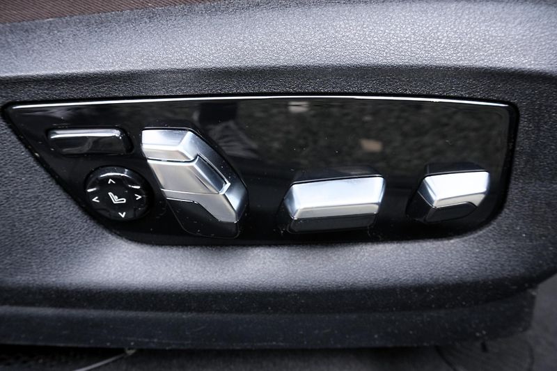 BMW Řada 6 640i GT, B&W, 2xTV tuner,Laser - fotka 48 z 48