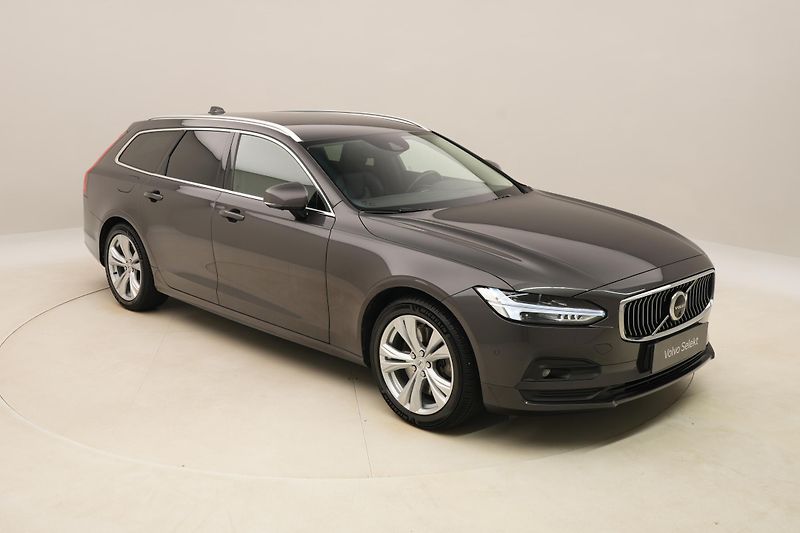 Volvo V90 B4 MOMENTUM AUT REZERVACE - fotka 17 z 48