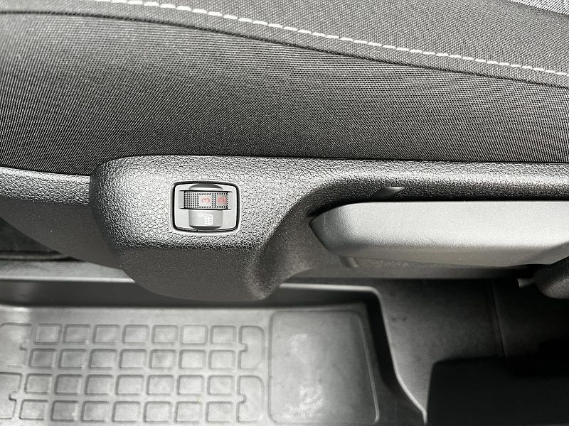 Toyota ProAce Verso 2.0D 8AT Family ODBĚR IHNED - fotka 31 z 34