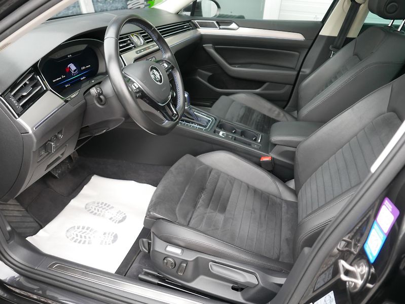 Volkswagen Passat 1,4 TSI GTE REZERVACE - fotka 19 z 44