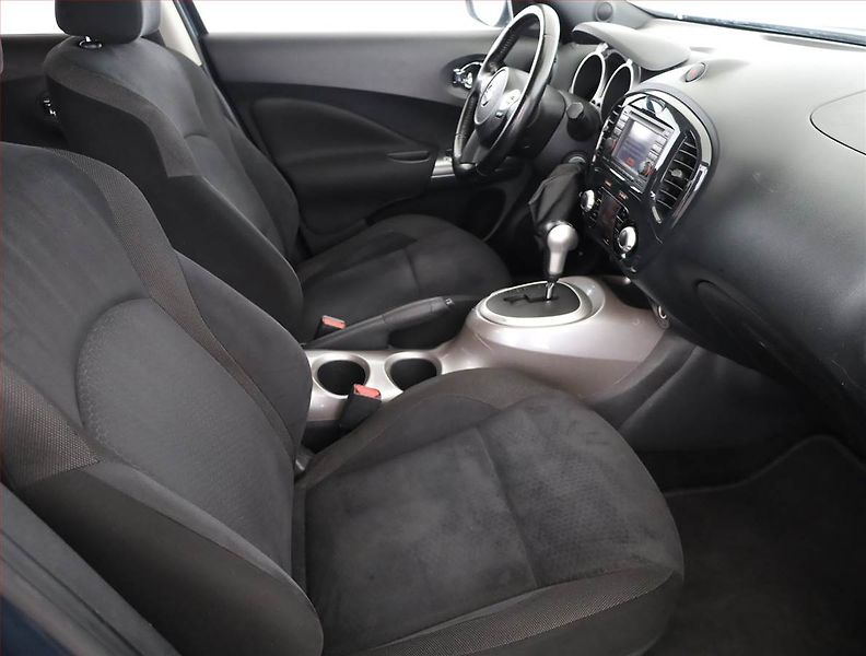 Nissan Juke (2011) 1.6 DIG-T, 4X4, Automat - fotka 7 z 17
