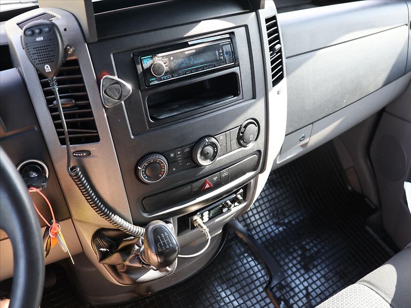 Mercedes-Benz Sprinter 2,1 316 CDI Spací vest. Placht - fotka 13 z 24