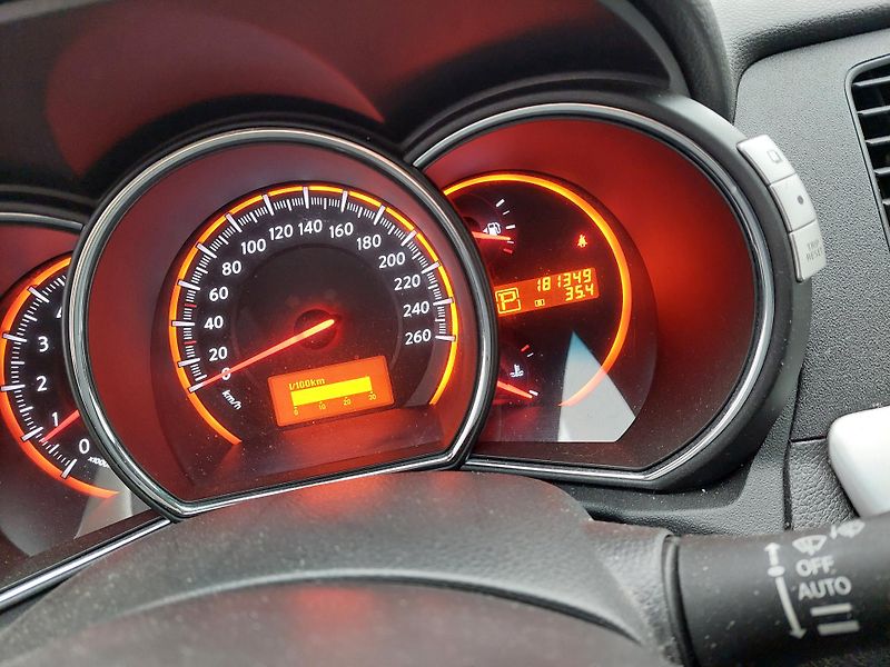 Nissan Murano (2011) II. Tekna dCi 190 4x4 - fotka 15 z 40