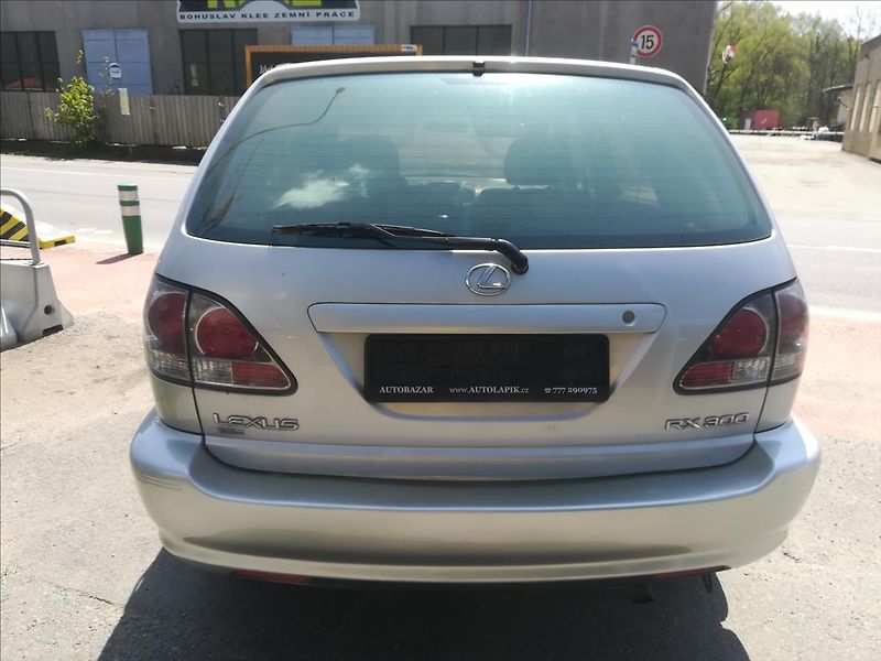 Lexus RX 300 3,0 EXECUTIVE - fotka 10 z 19