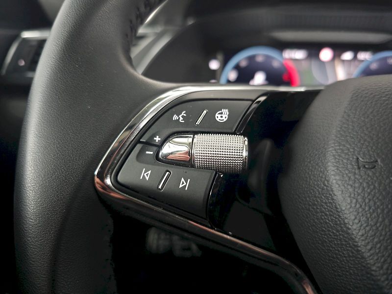 Škoda Superb (2023) 2.0TDi 147kW 4x4 STYLE EXTRA W - fotka 25 z 30