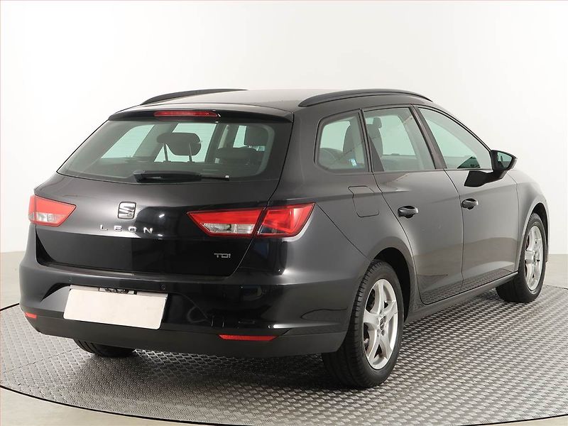Seat Leon (2015) 1.6 TDI, Navi, Tempomat - fotka 5 z 17