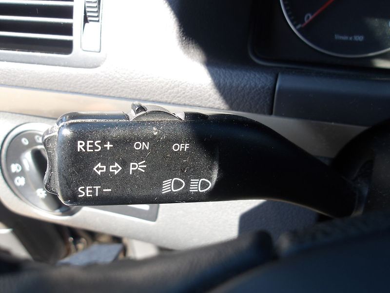 Volkswagen Touran 2,0TDi 125kW CROSSTOURAN Extré - fotka 18 z 37
