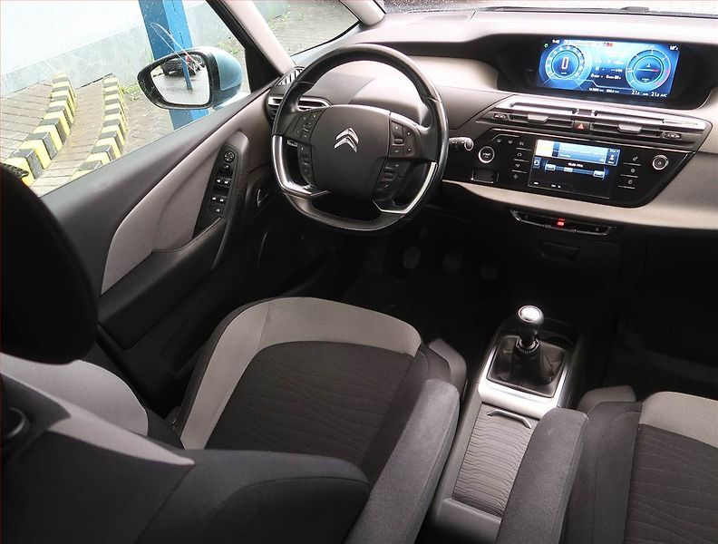 Citroën C4 Picasso (2016) 1.6 BlueHDi, 7 míst - fotka 7 z 18
