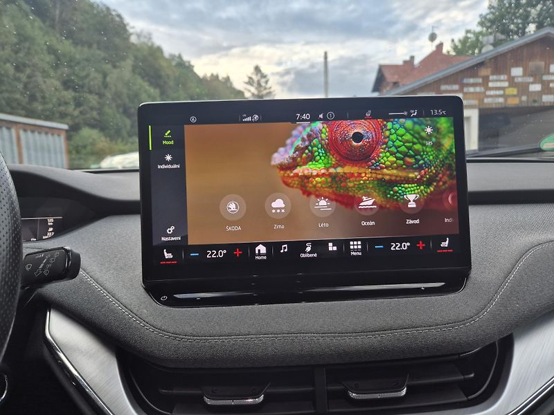 Škoda Enyaq 150kw, iV80 19ALU SOH 90% - fotka 30 z 44