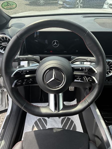 Mercedes-Benz GLB (2024) 200d 4MATIC - fotka 9 z 13