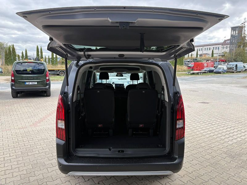 Peugeot Rifter (2026) LONG GT BlueHDi 130 EAT8 - fotka 8 z 32